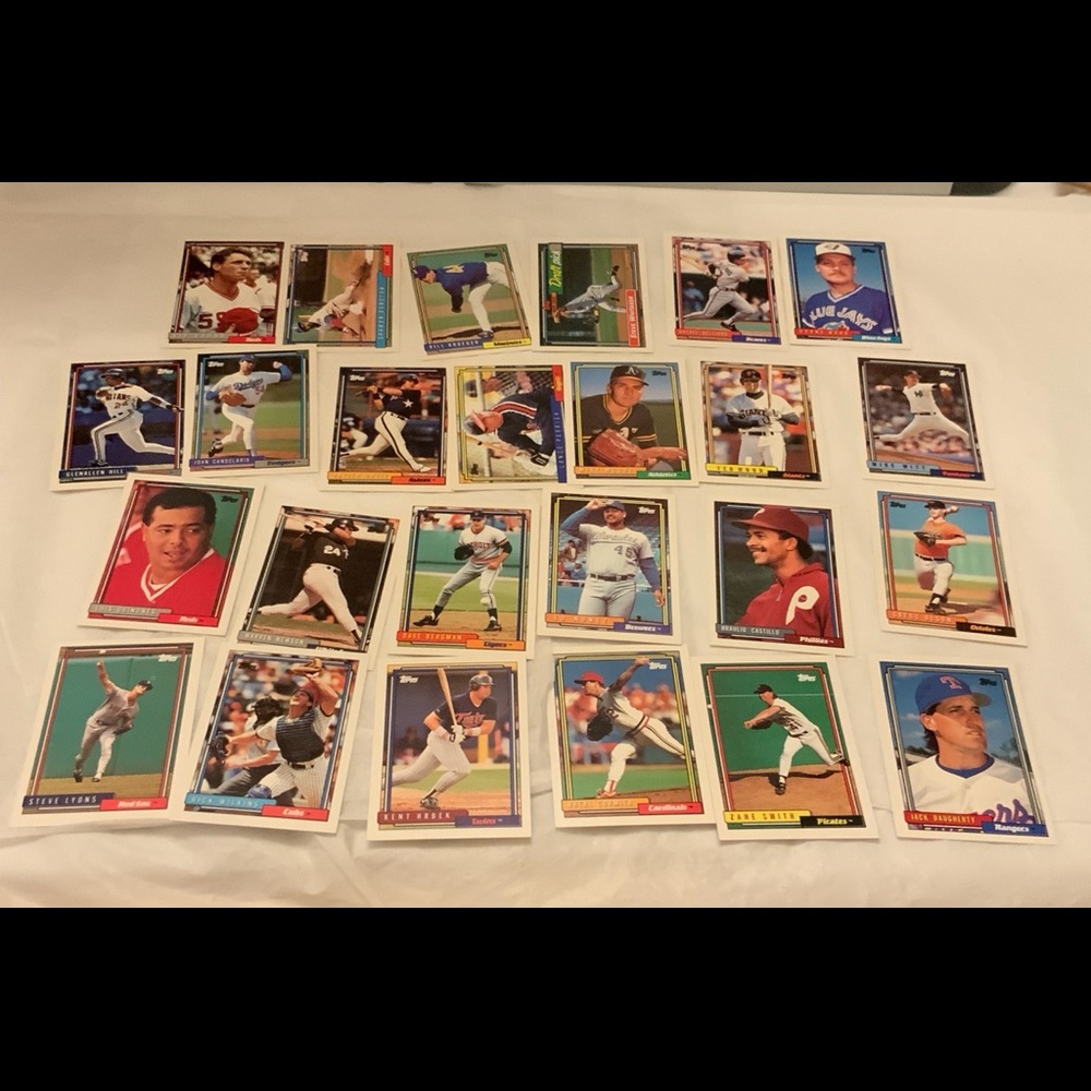 Bundle of Baseball Cards Lot 105